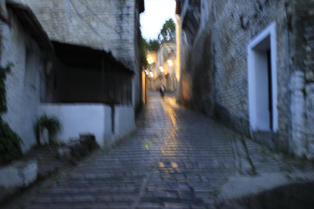Eva Guesthouse Gjirokaster Luaran gambar