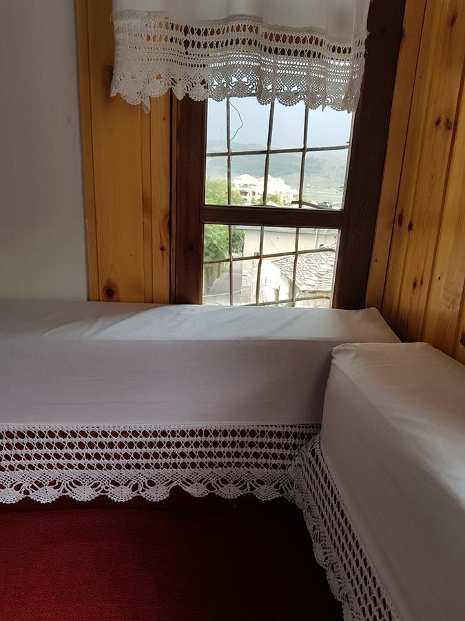 Eva Guesthouse Gjirokaster Luaran gambar