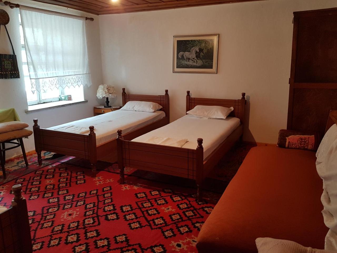 Eva Guesthouse Gjirokaster Luaran gambar