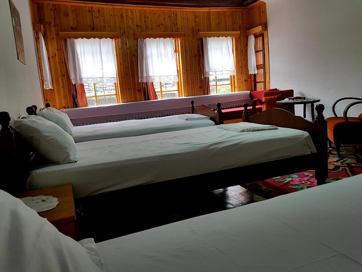 Eva Guesthouse Gjirokaster Luaran gambar